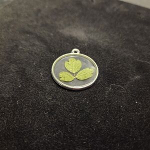 Silver Leaf Pendant Necklace